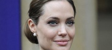 Анджелина Джоли попала в аварию