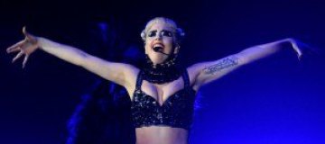 Леди Гага спела для жертв урагана "Сэнди" 