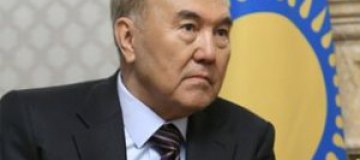 Назарбаев предложил сажать за брошенную жевательную резинку