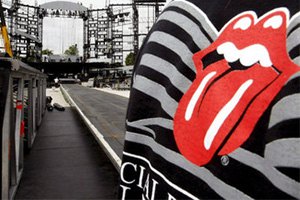 The Rolling Stones защищают свой "рот" через суд