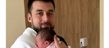 Генпрокурор опубликовал фото новорожденной внучки