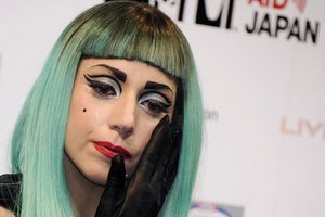 Леди Гага пригрозила России гей-революцией 