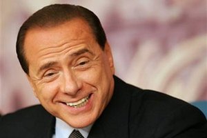 На вилле Берлускони обнаружили секретное "логово"
