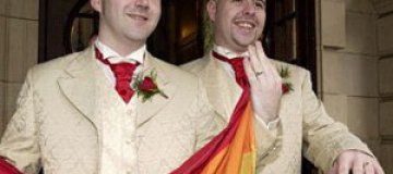 Датских геев и лесбиянок будут венчать в церкви