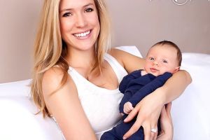 Кристин Каваллари снялась с новорожденным сыном
