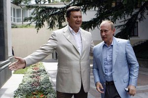 Путин предложил Януковичу покататься на байке
