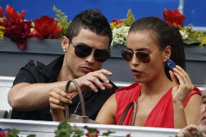 Роналду женится на Шейк после окончания "Евро-2012"