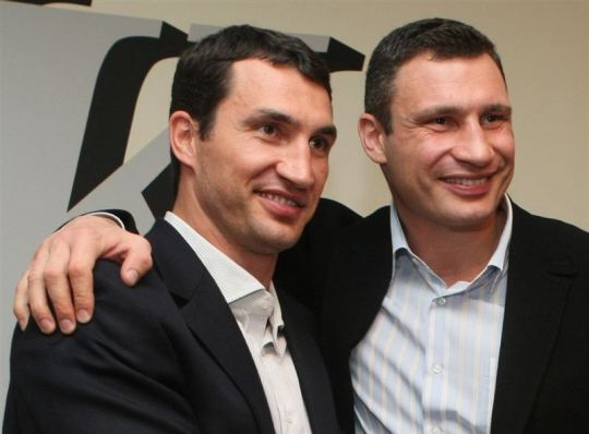 Братья Кличко пригласили Стинга в свой фан-клуб