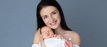 Валентина Хамайко снялась в нежной фотосессии с крохотным сынишкой 