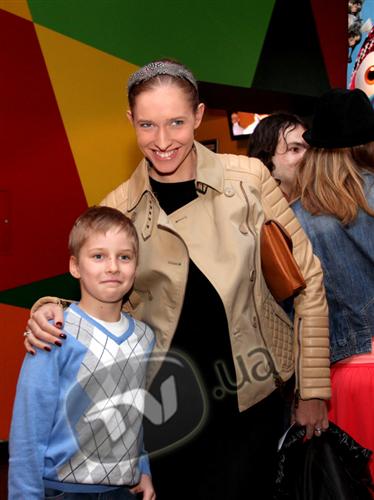 Катя Осадчая призналась, что не бывает строгой с сыном