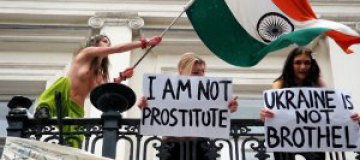 FEMEN осадили резиденцию посла Индии