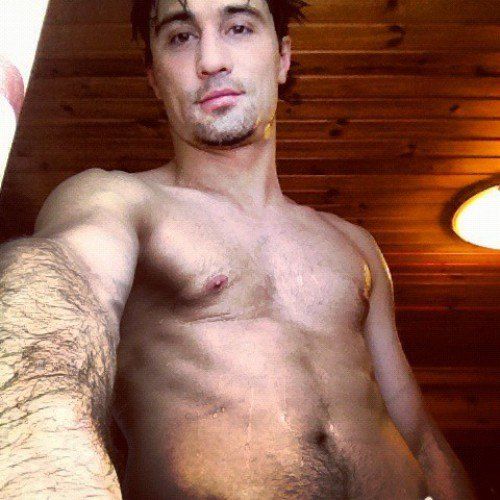 Дима Билан опубликовал фото с голым торсом в собственном Twitter