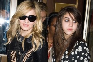 Мадонна высказалась по поводу курения 15-летней дочери 