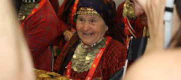 "Бурановские бабушки" устроили вечеринку для поклонников