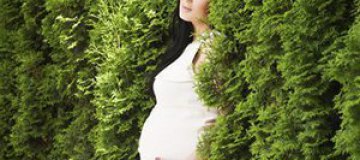 Бывшая Шуфрича снялась для глянца в "беременной" фотосессии