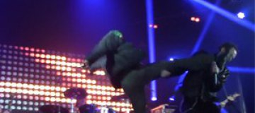 "Титушки" сорвали концерт рок-группы, ударив вокалиста ногой в лицо 