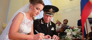 87-летний актер Иван Краско уходит от 27-летней жены
