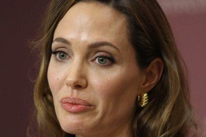 Анджелина Джоли подозревает у себя рак