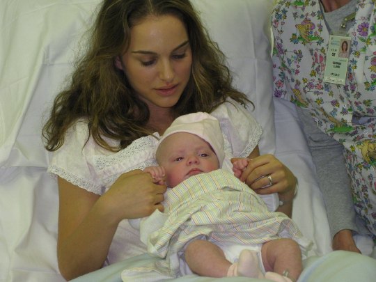 В этом году Натали Портман успела родить ребенка и сняться в трех картинах