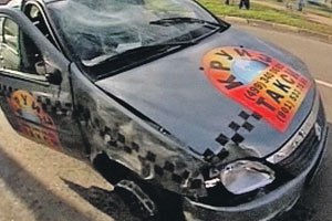 Голый водитель разбил 17 машин в Москве